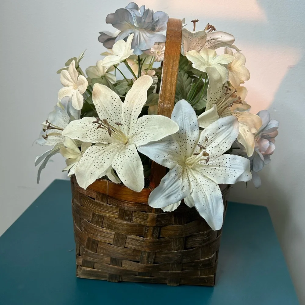 Artificial flower basket / faux floral arrangement
